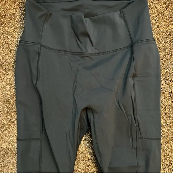 Fabletics motion365 pocket leggings sz L grey/blue - Picture 3 of 3